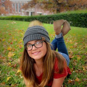 Meet your Posher, Caitlyn